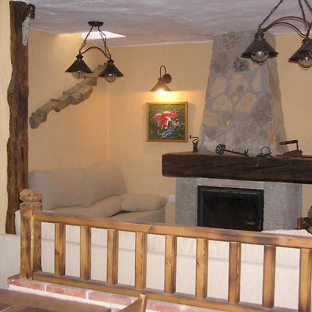 Hostal Rural Las Cuatro Calles San Martín del Pimpollar Eksteriør billede