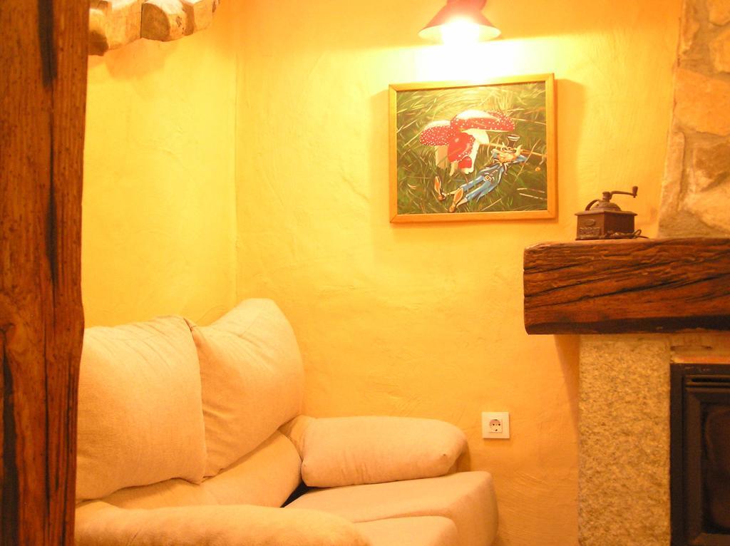 Hostal Rural Las Cuatro Calles San Martín del Pimpollar Eksteriør billede