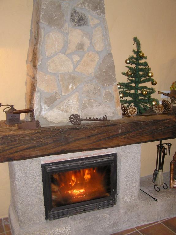 Hostal Rural Las Cuatro Calles San Martín del Pimpollar Eksteriør billede